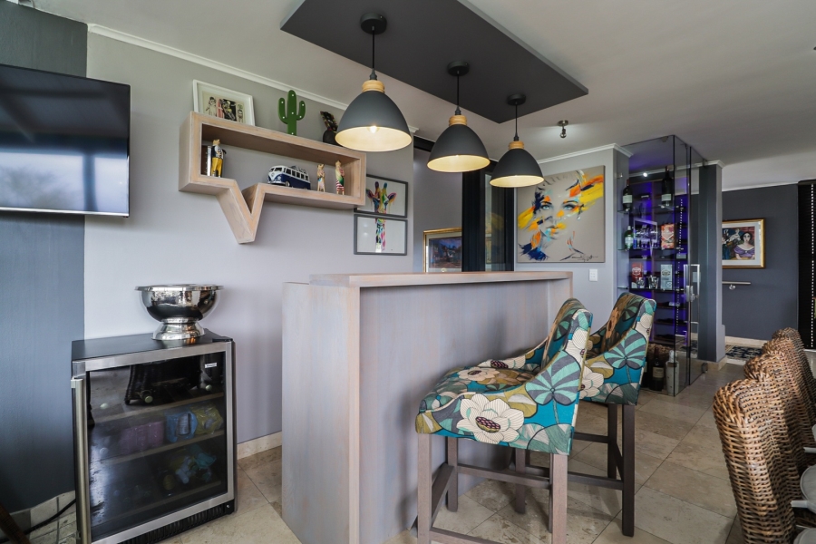 5 Bedroom Property for Sale in Oubaai Western Cape